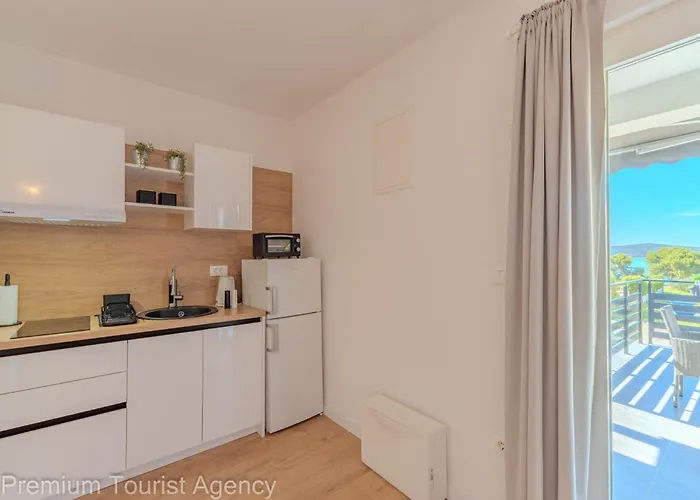 Masa Apartment
