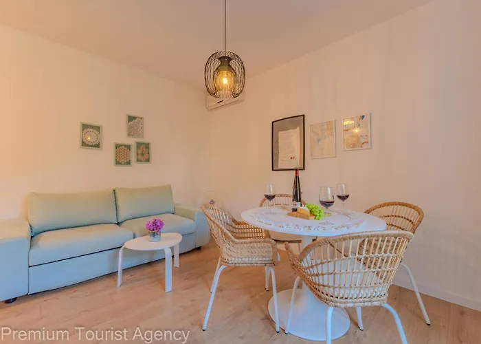 Masa Apartment